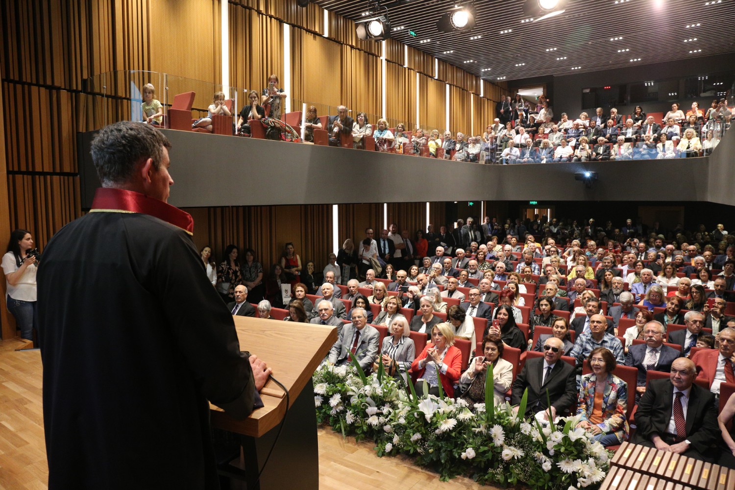 meslekte 40 50 ve 60 yilini tamamlayan istanbul barosu mensubu avukatlara madalyalari tbb baskani av metin feyzioglu tarafindan verildi turkiye barolar birligi